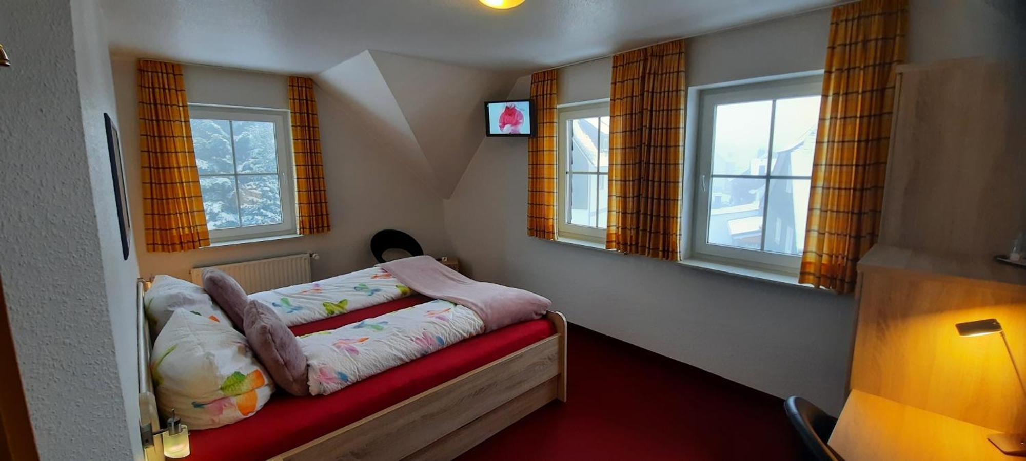 Hotel Zum Kreuzberg Winterberg Extérieur photo